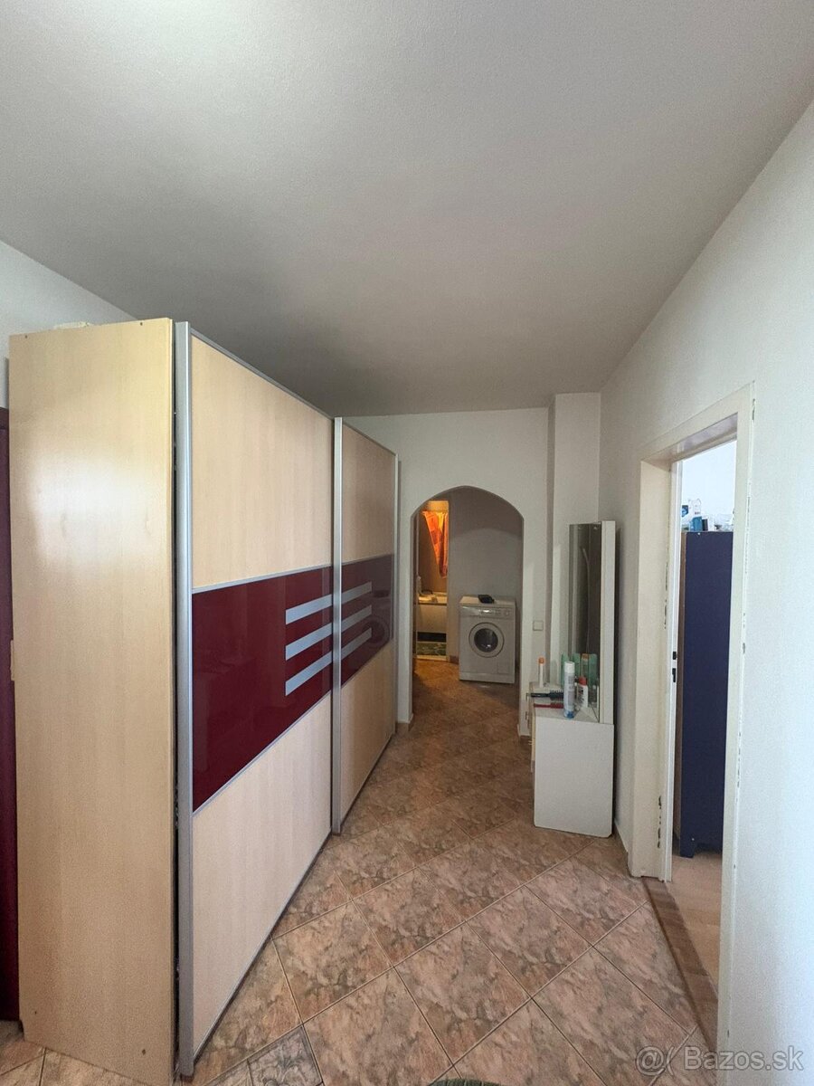 PREDAME 3IZBOVY BYT V TRENCINE S GARAZOU - 3