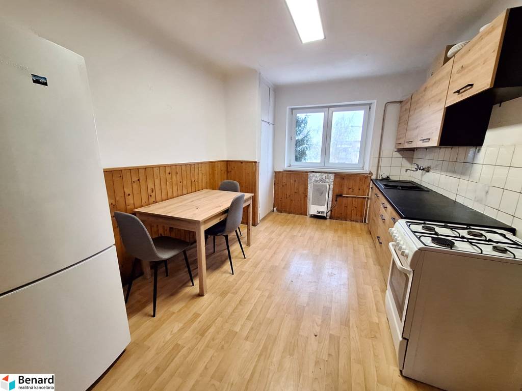 TEHLOVÝ 2 IZBOVÝ BYT, BALKÓN, PREŠOV, ŠIRŠIE CENTRUM - 3