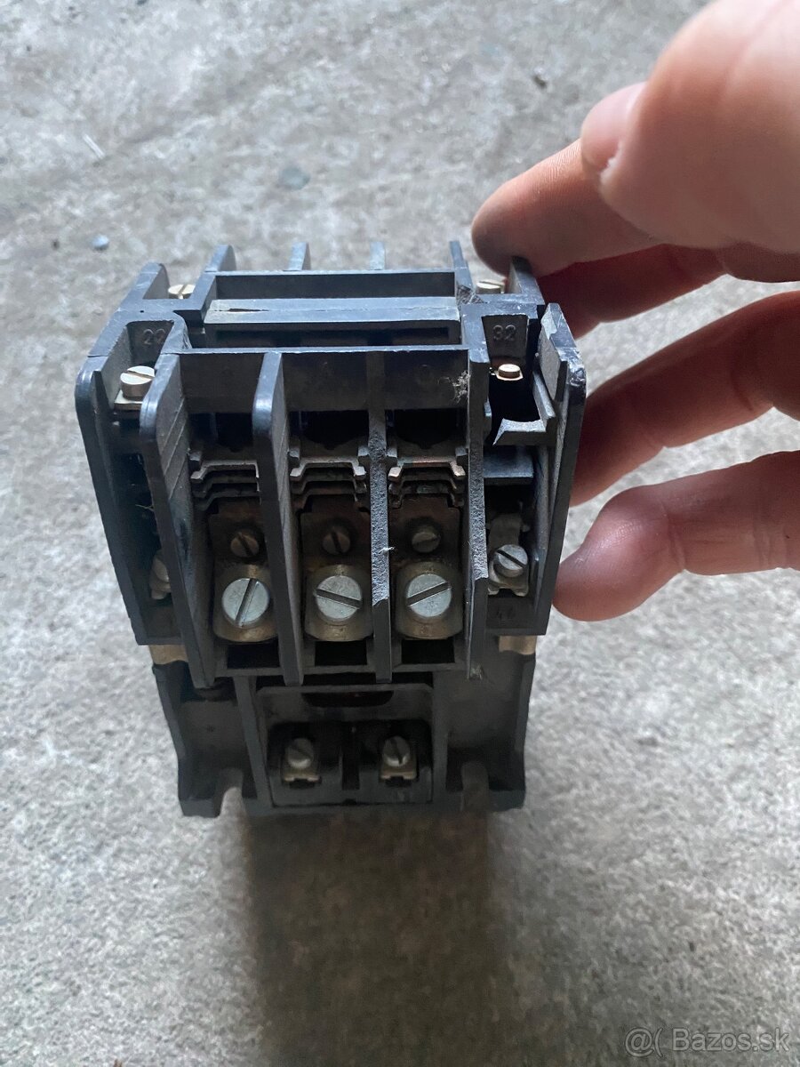 Stykač K25E 25A cievka 380V - 3