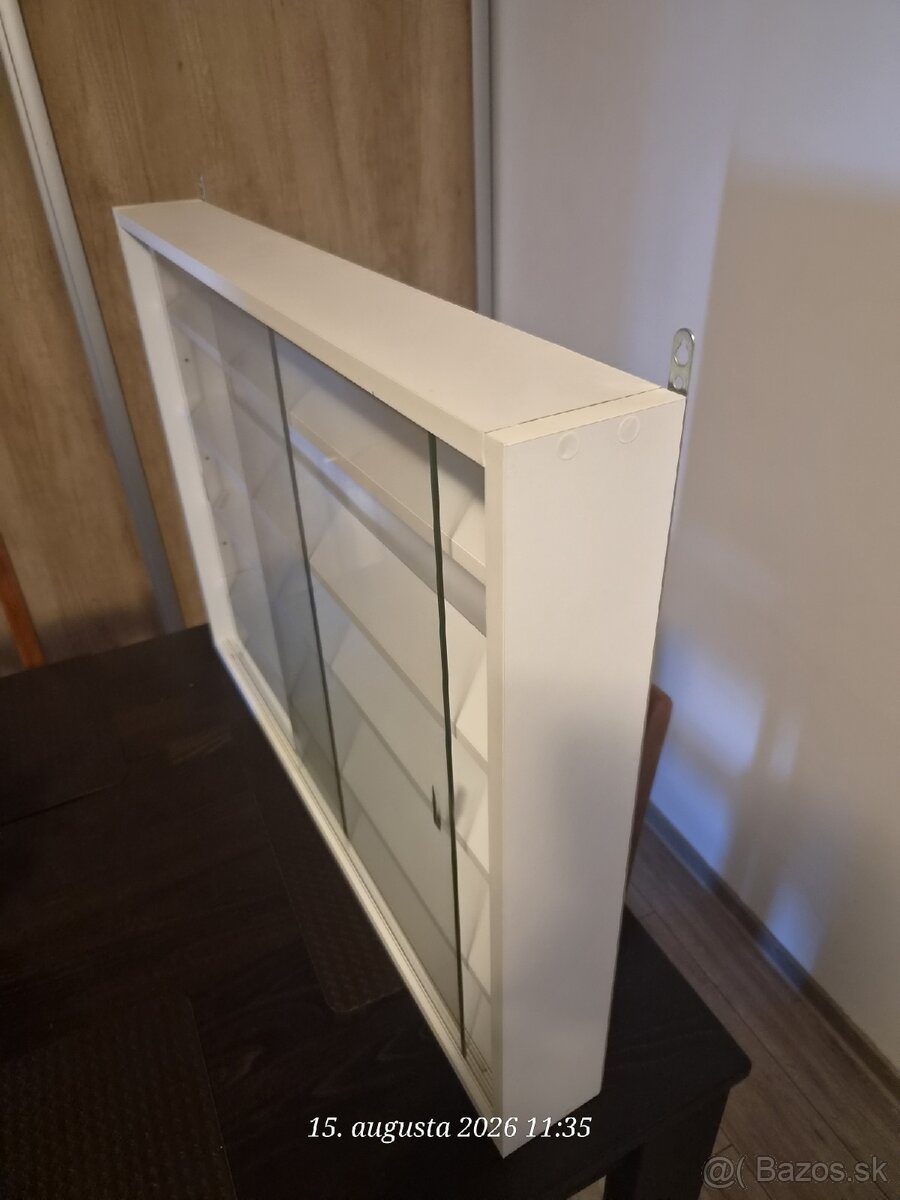 Vitrína na modely - 3