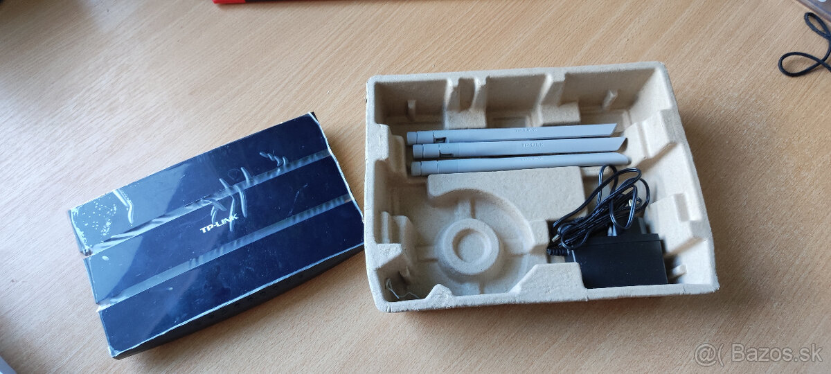 WiFi router TP-Link 1043ND - 3