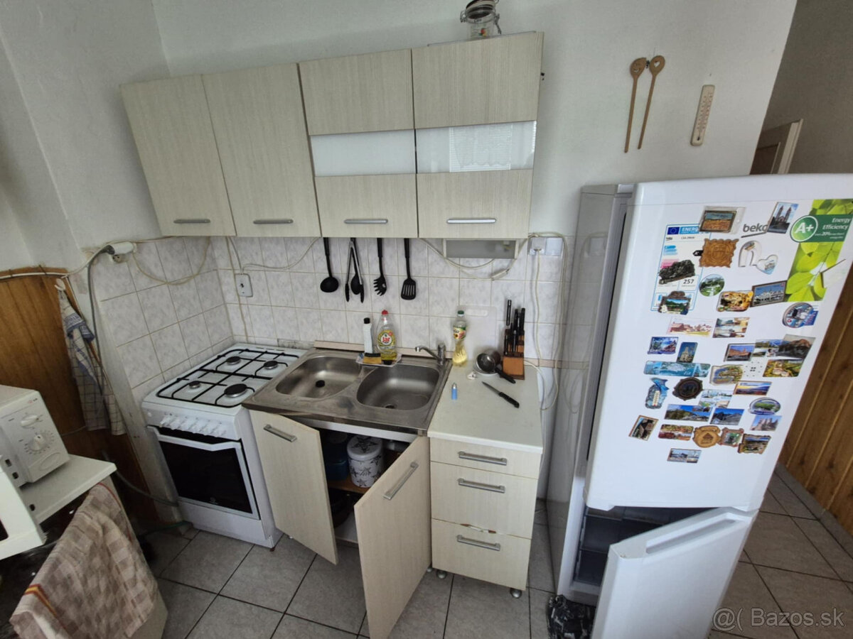 EXKLUZÍVNE IBA U NÁS Na predaj tehlový 3 izbový byt 70 - 3