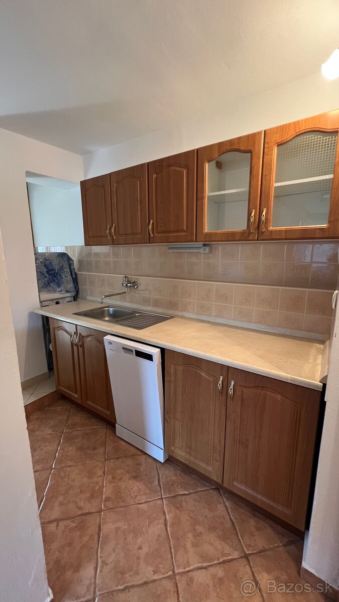 TRIOREALITY - 2-izb byt na prenájom - Klubina - 3