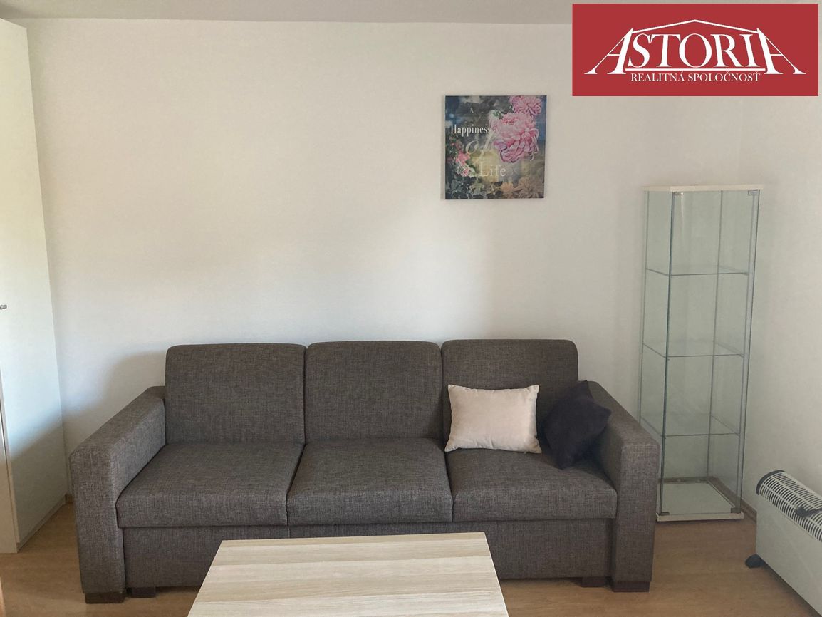 PRENÁJOM 2- izbový byt v centre mesta Martin Jesenského ul. - 3