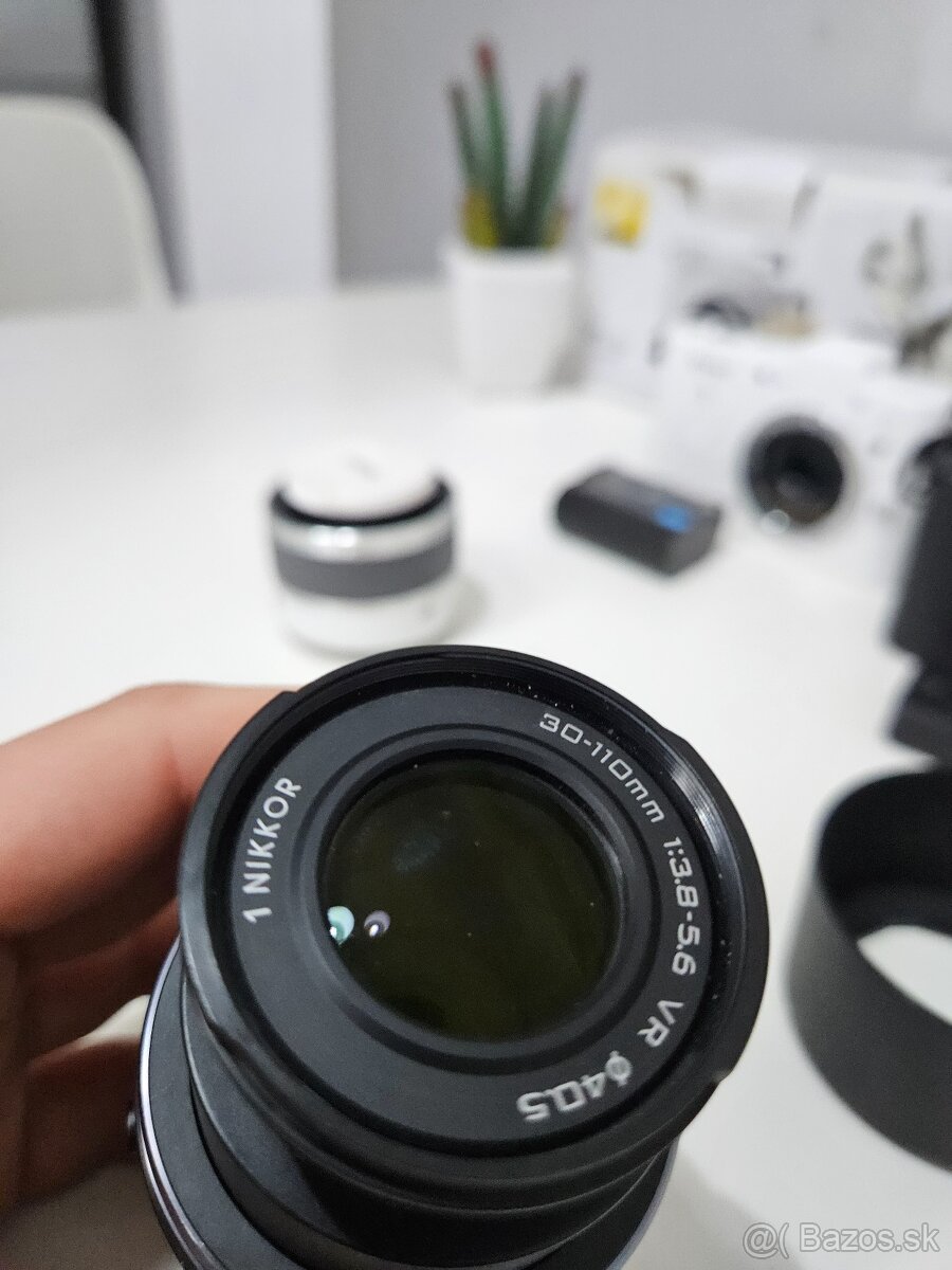 Nikon 1 V1 + J1 + oba objektívy - 3