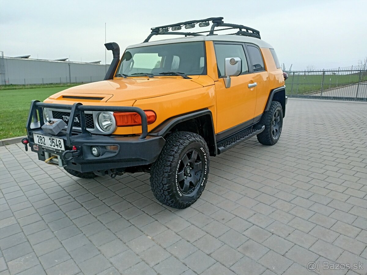 TOYOTA FJ LAND CRUISER 4,0 V6 4x4 LPG 110 000 KM