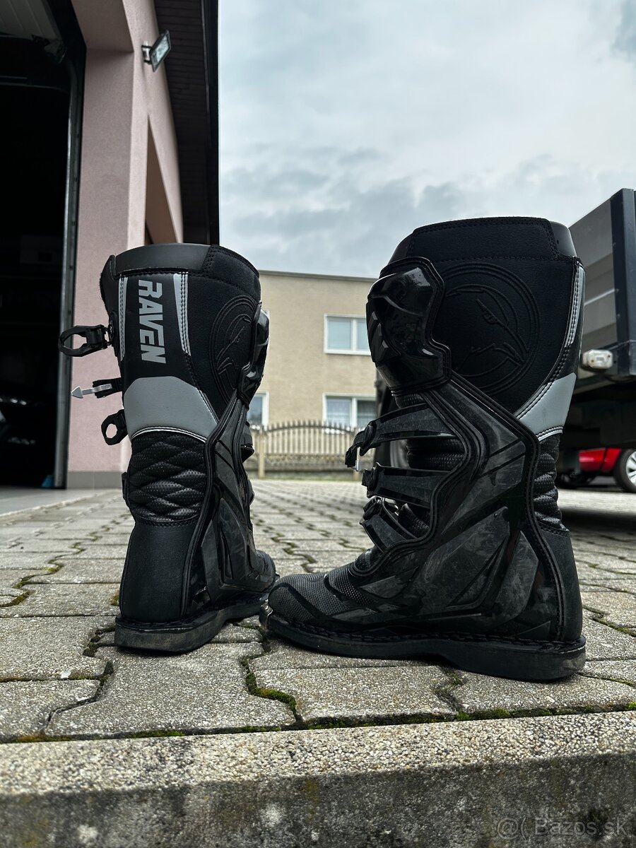 Na predaj: Raven Trooper MX Boots
