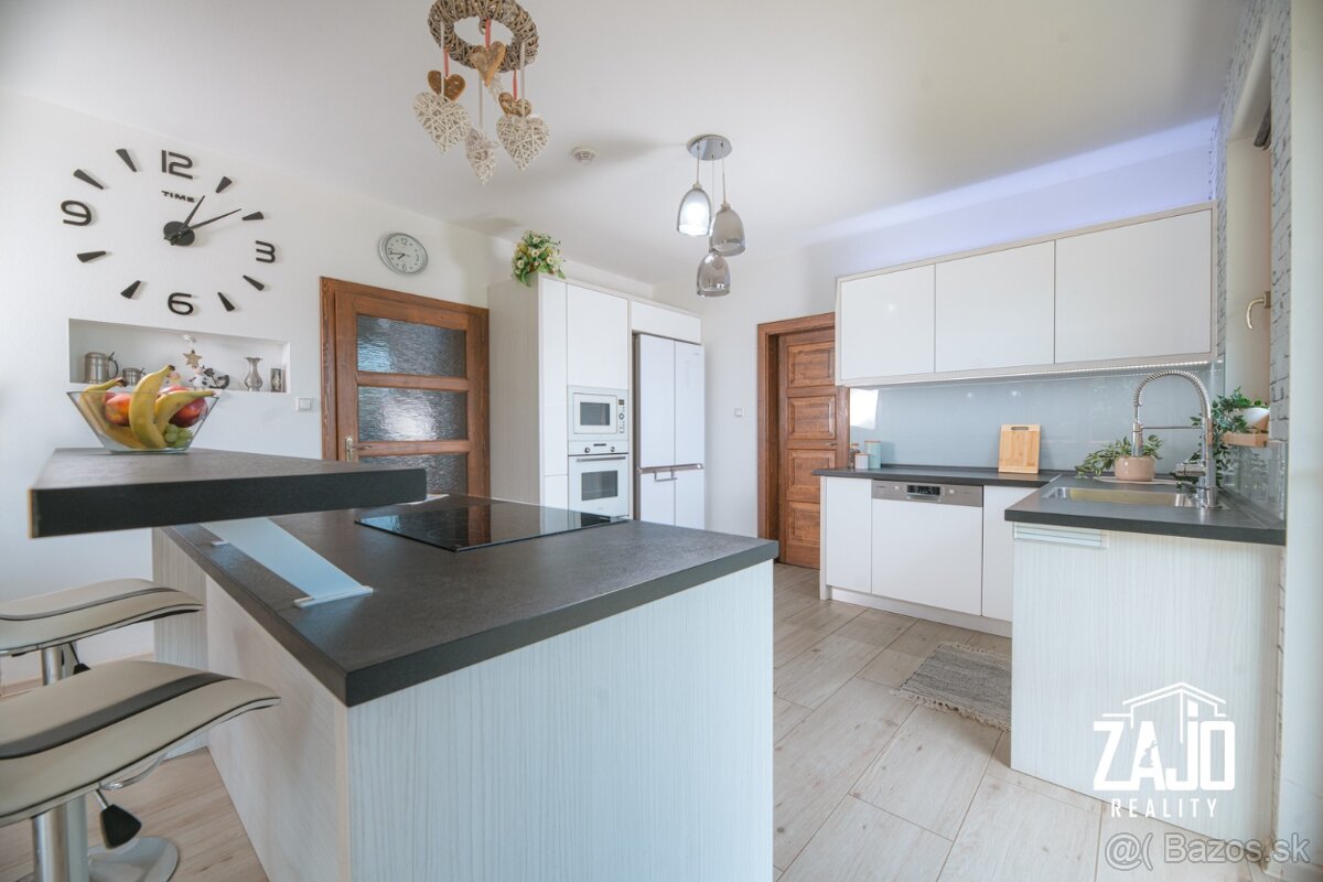 RD s pozemkom 2 533 m² a výhľadom na Vršatec Ilava - 3