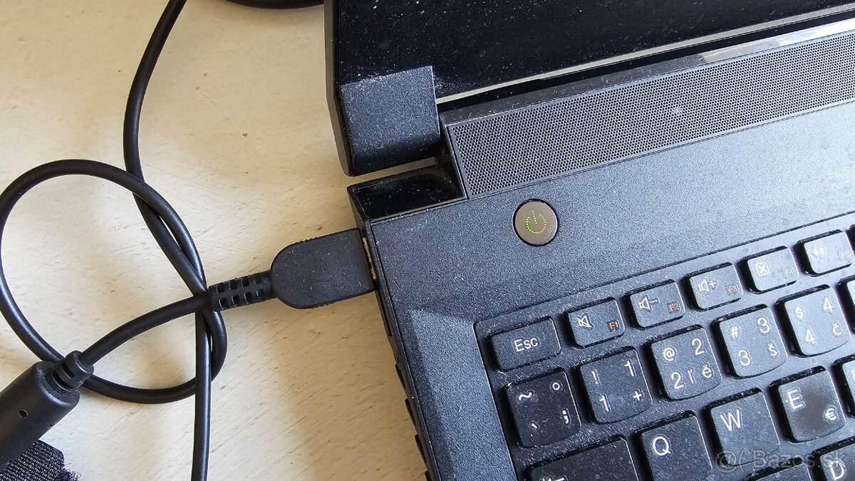 Lenovo B50 - 70 - vypína, nejde nainštalovať - 3