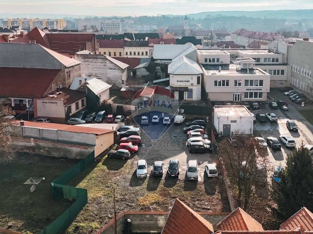 BUDOVA V CENTRE MESTA LUČENEC - 3