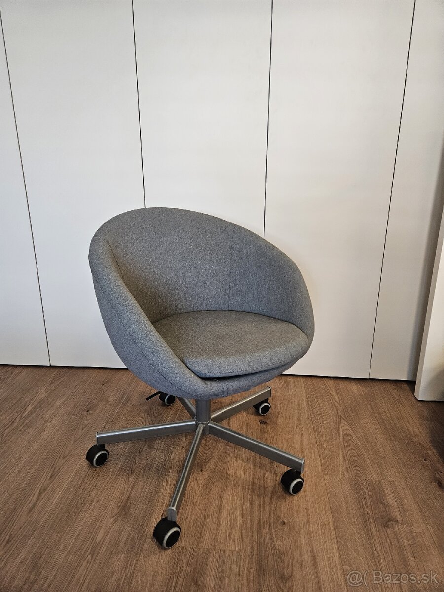 Šedá otočná stolička - 3