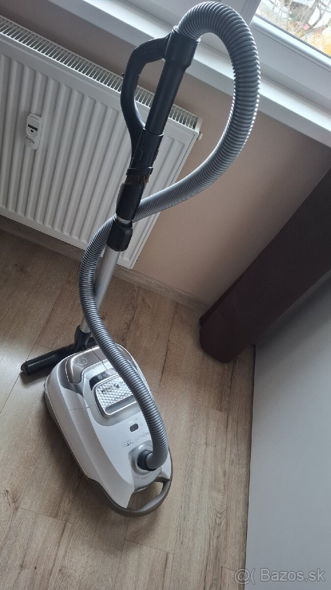 Vysávač Rowenta - 3