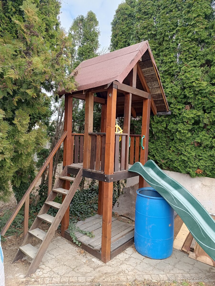 Predám detský domov so smykalkou - 3