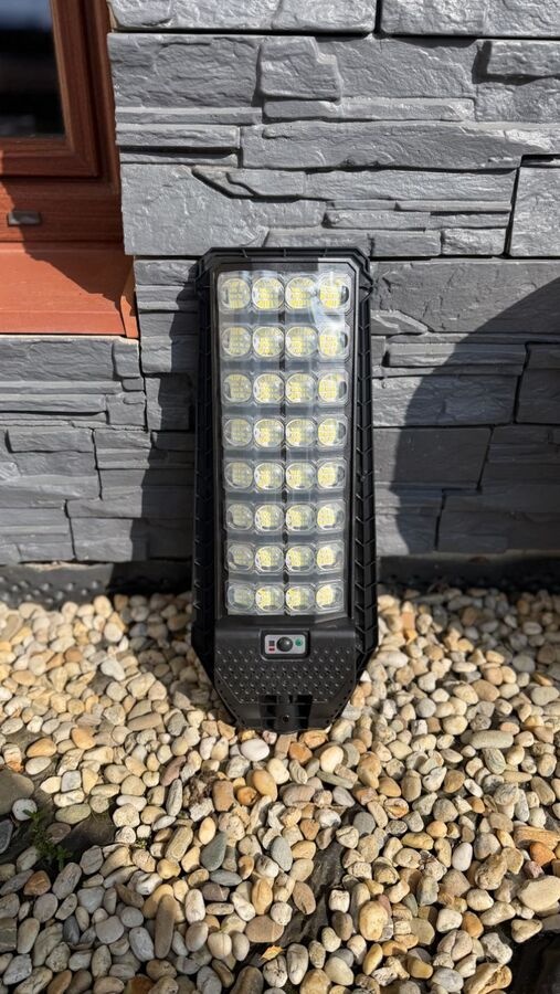 Solar LED reflektor s výkonom 1300 W - 3