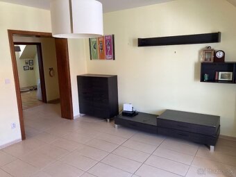 2-izb. byt na prenájom, Zobor, 67,5m2, veľký balkón - 3