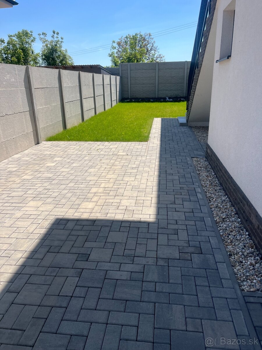 3 izb. byt s vlastným pozemkom + 2 parkovacie miesta - 3