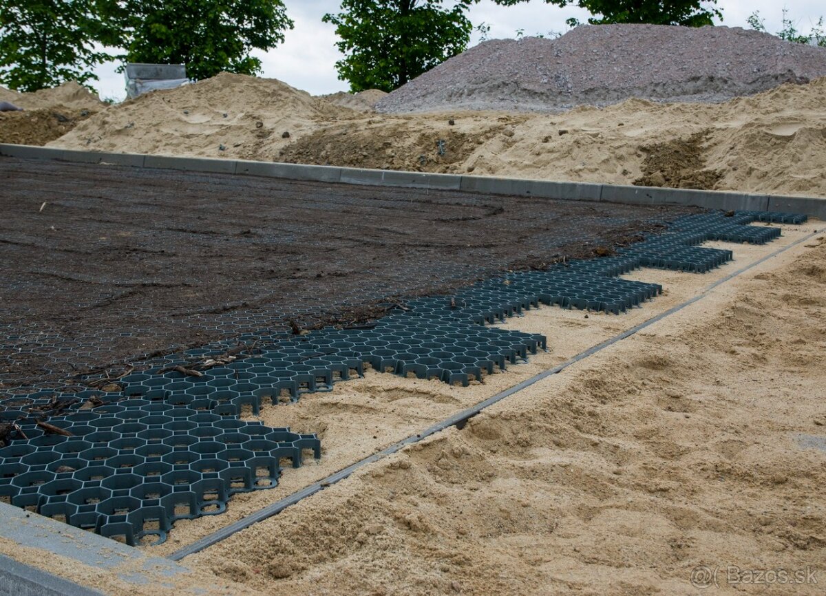 Zatrávňovacie dosky 49x49cm čierne - 3