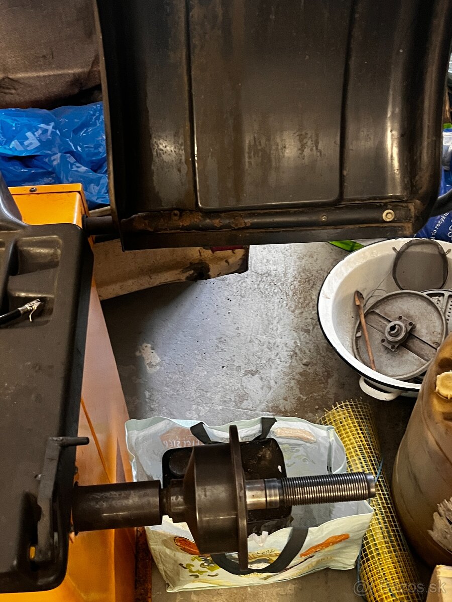 Vyvažovačka kolies C59-01 – Plne funkčná - 3