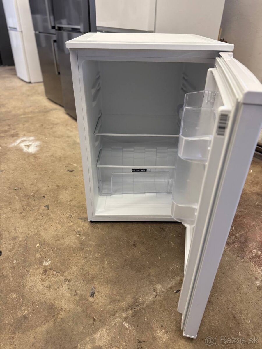 Predám chladničku Whirlpool 85 cm A+ - 3