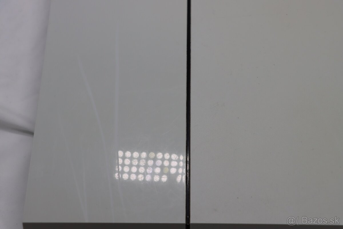 PS4 CUH-1116A biela + biely ovládač + káble - 3