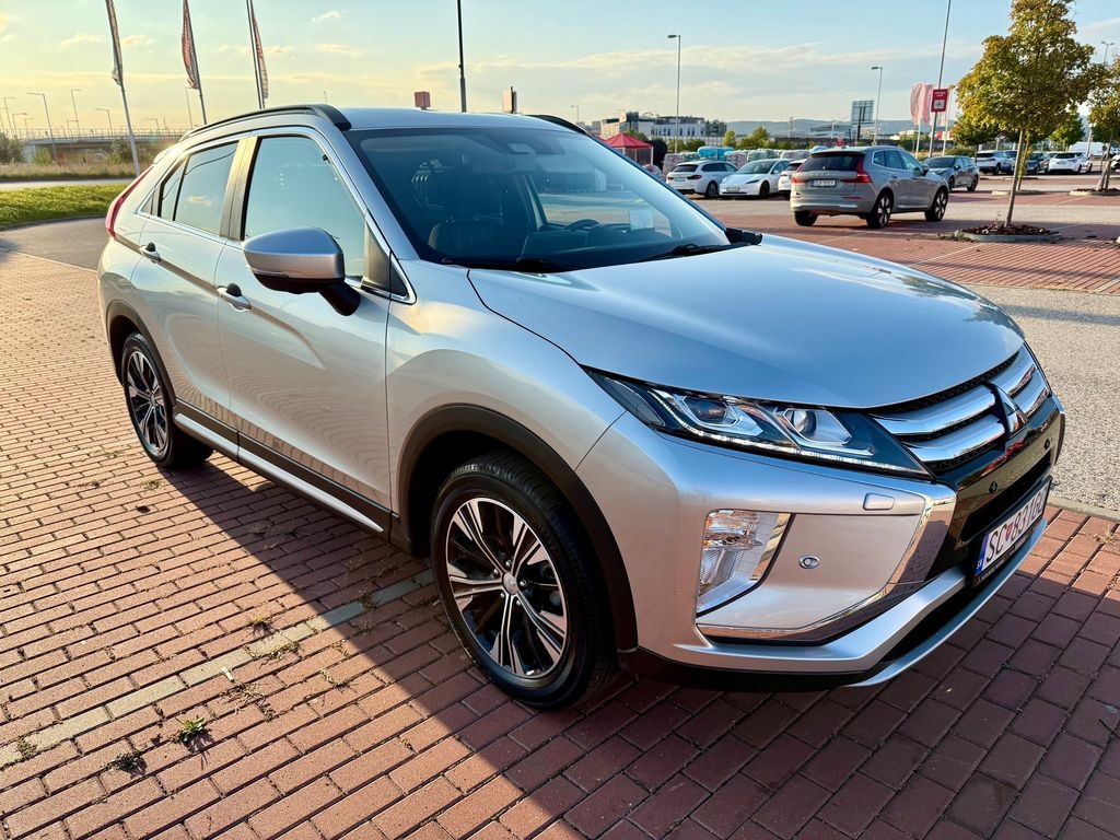 Mitsubishi Eclipse Cross 1.5T Intense CVT 9/2021 TOP výbava - 3