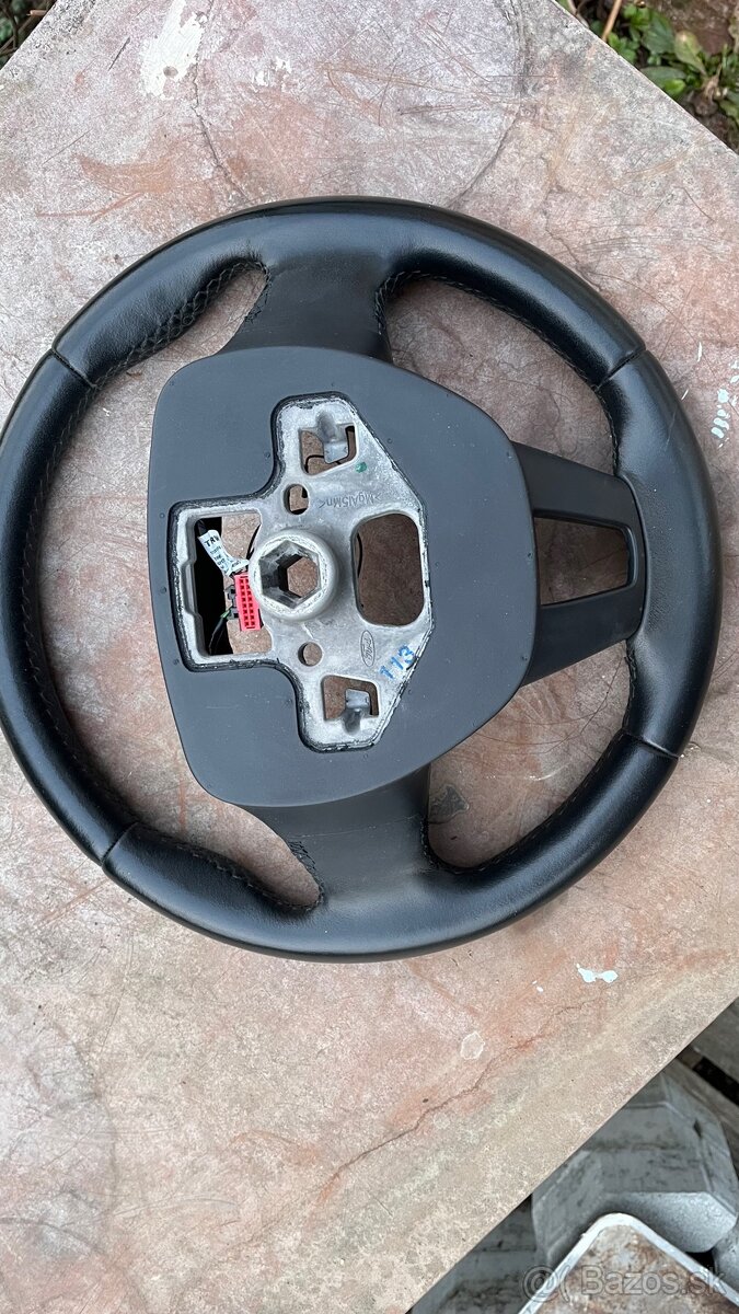 Ford Focus MK3 2017 kozeny volant - 3