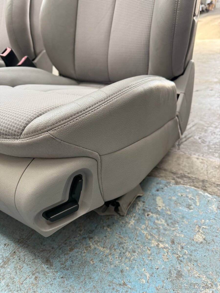 Sedadla Mercedes-Benz W211 sedan facelift - 3