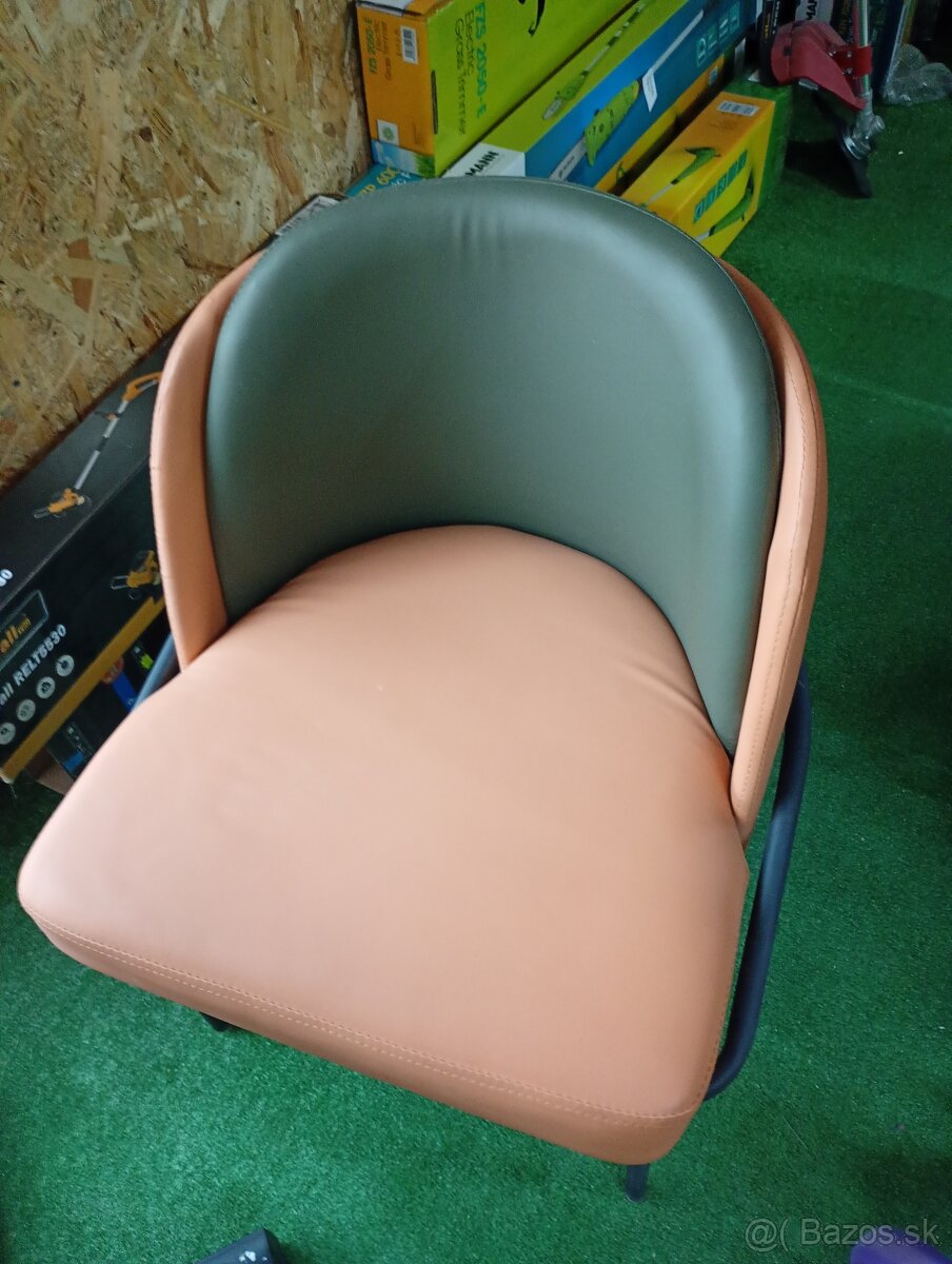 Barové stoly a stoličky - 3