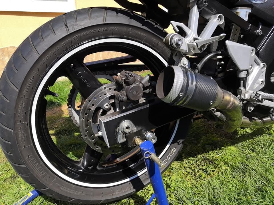 Suzuki SV 650S - 3