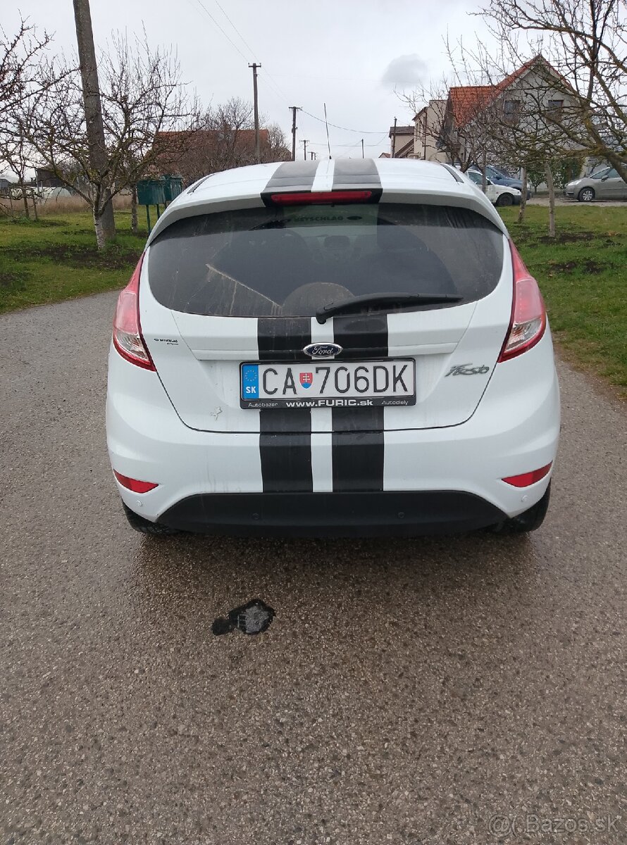 Ford Fiesta 1,2 44 kw rok 2013 - 3
