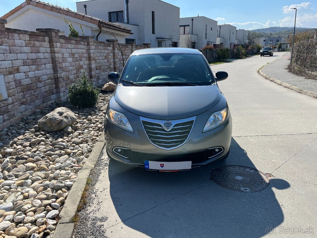 Lancia Ypsilon Gold 1.2i - 3