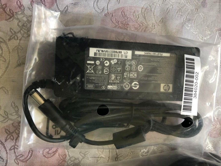 Nabíjačka na notebook originál HP 19V 4,74A / hrubá čierna. - 3