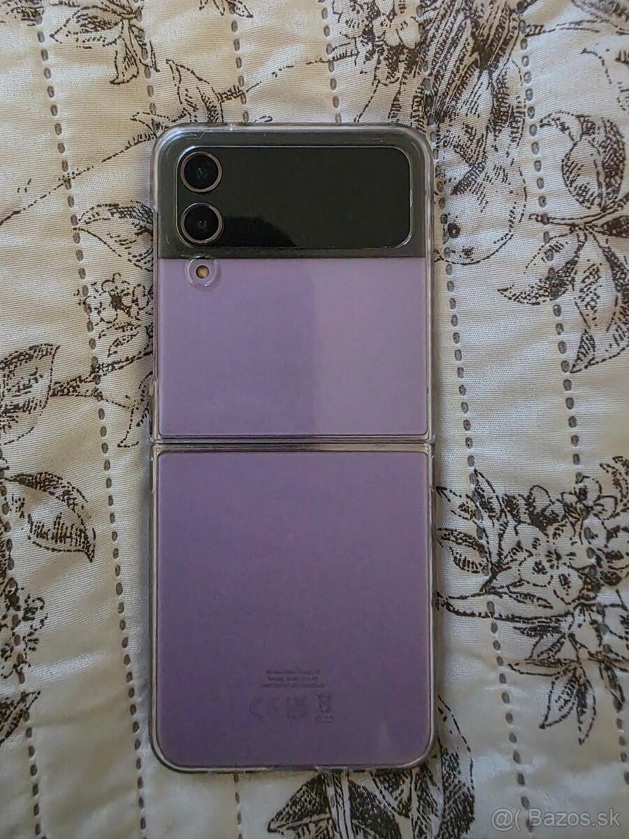 Samsung Galaxy Z Flip 4 - 3