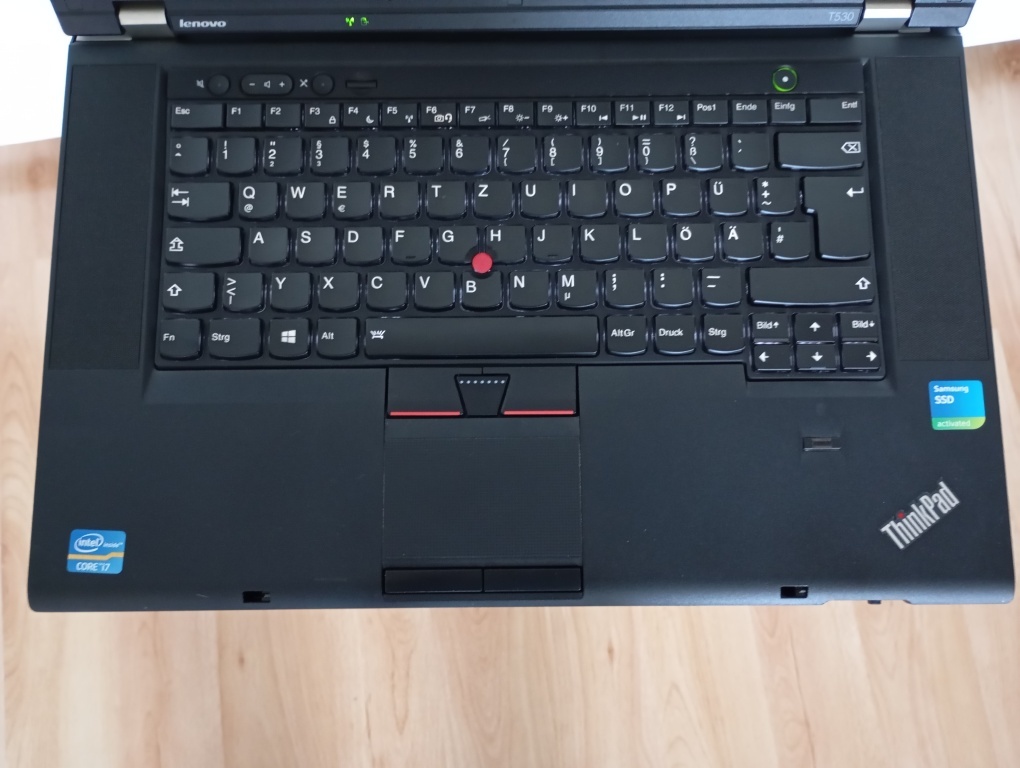 predám Lenovo thinkpad t530 , Intel core i7 , 8gb ram , ssd - 3