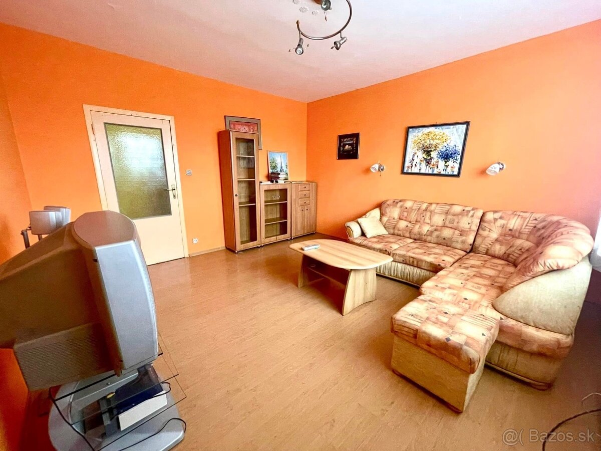 PRÍJEMNÝ 3-IZBOVÝ BYT S MOŽNOSŤOU KÚPY S VLASTNOU GARÁŽOU - 3