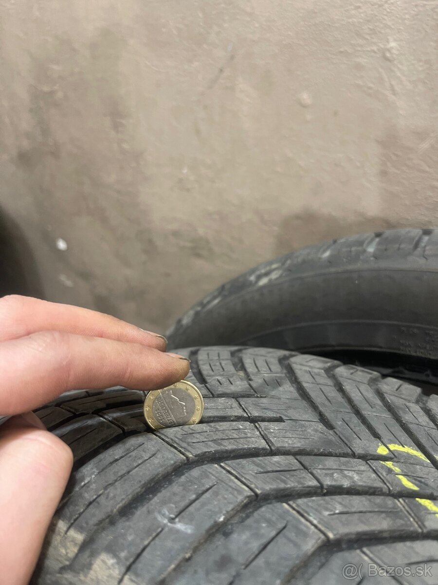 Continental 215/50 R18 - 3