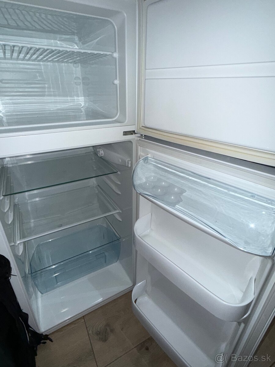 Predám chladničku Electrolux - 3