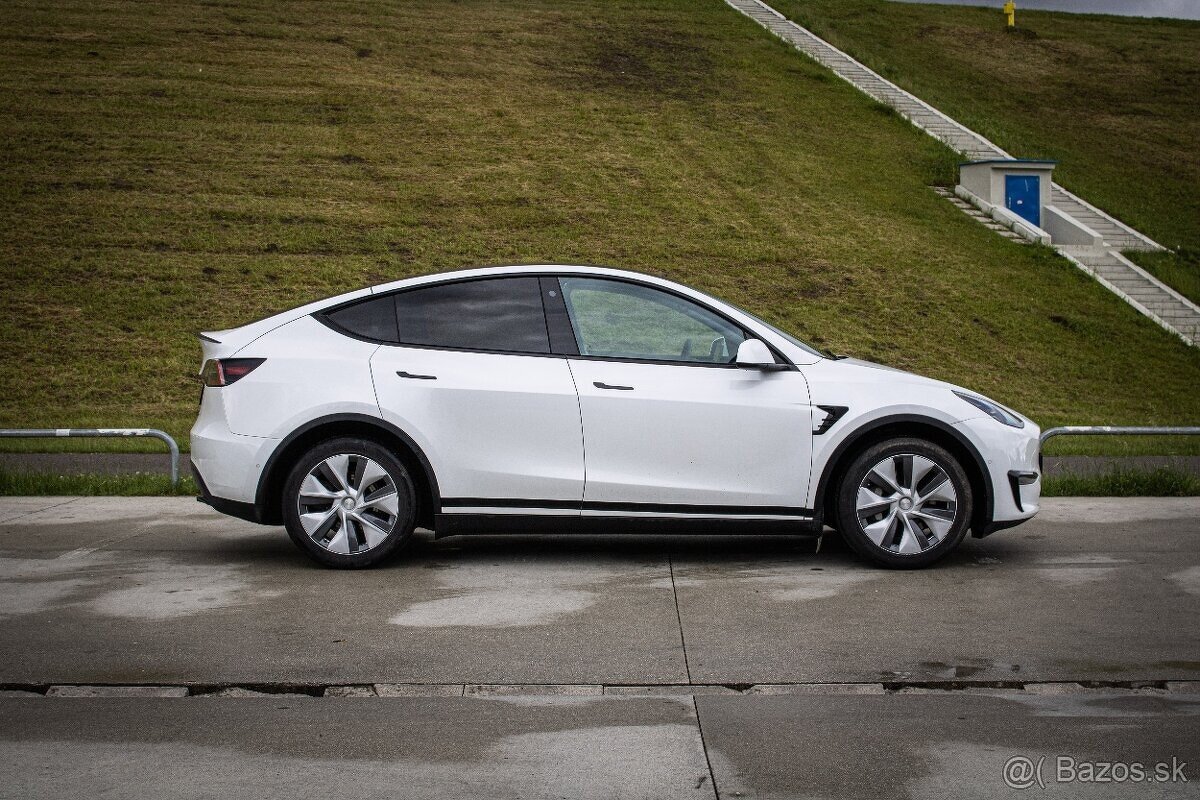 Tesla Model Y Long Range Ryzen, SOH 90%, Grok, Tepelko - 3
