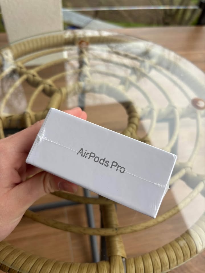 Predám NOVÉ ORIGINÁLNE Airpods Pro 2 - 3