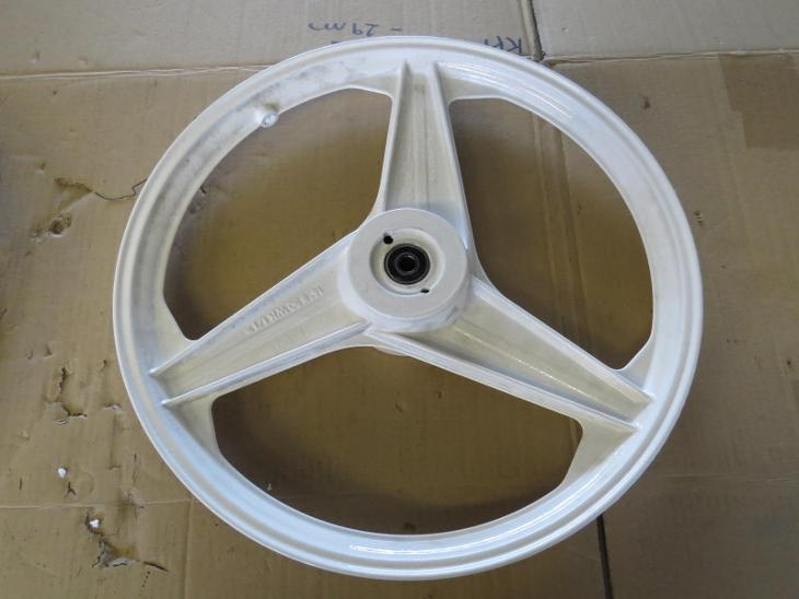 - Nové - Predné - KOLESO - Babetta - 210 aj 207 - - 3