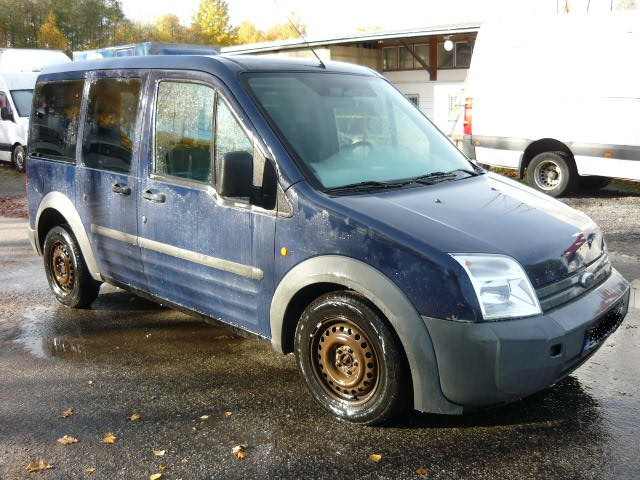 FORD TOURNEO CONNECT 1.8 TDCI 5 MÍST - 3