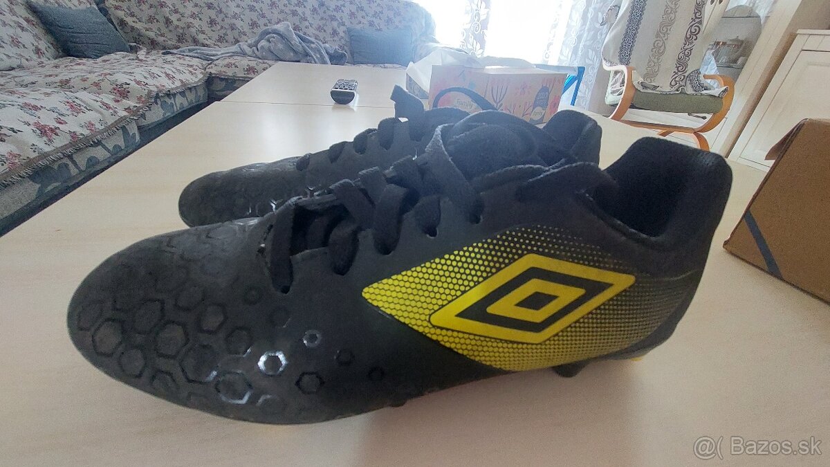 Predam kopacky Umbro v.36 - 3