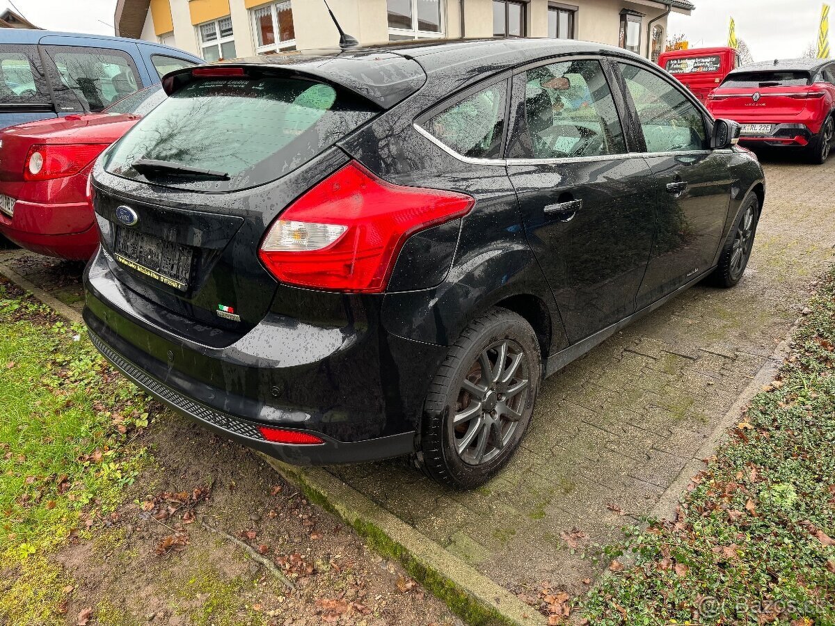 Ford fokus 1.5 benz 2014 rok - 3