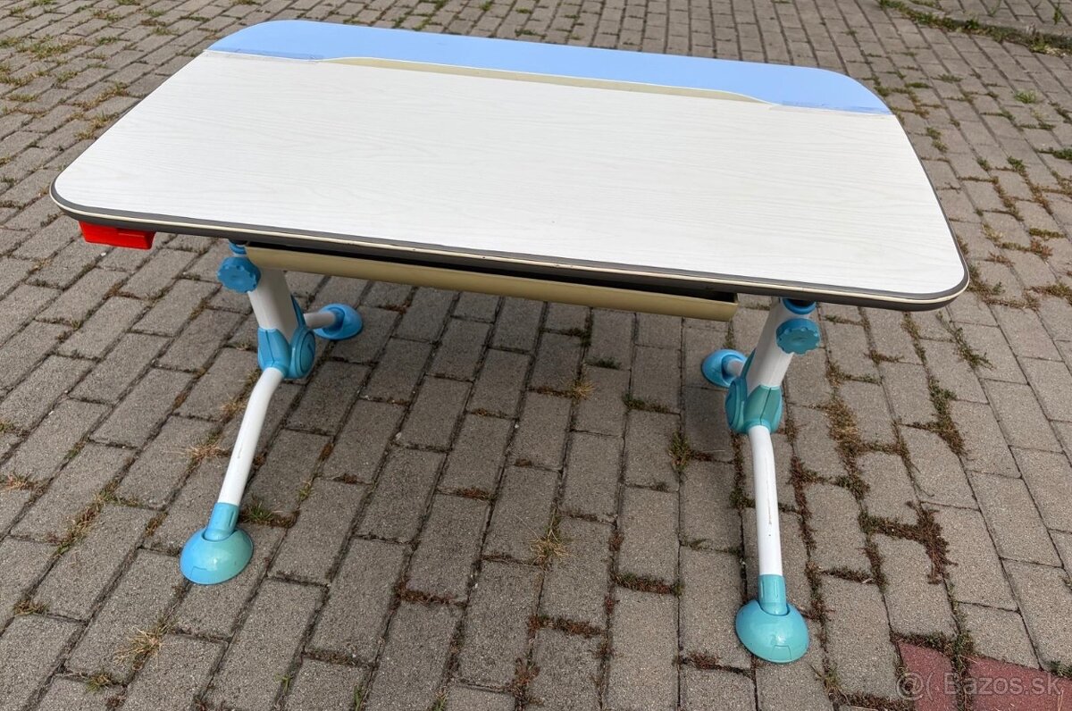 Rastuci detsky pisaci stol - 3