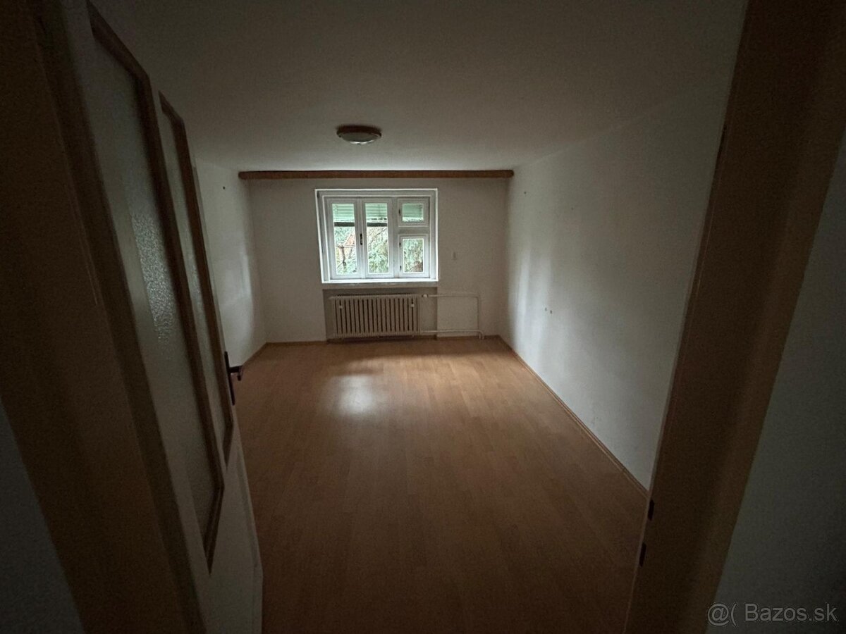 starší rodinný dom na prenájom - 3