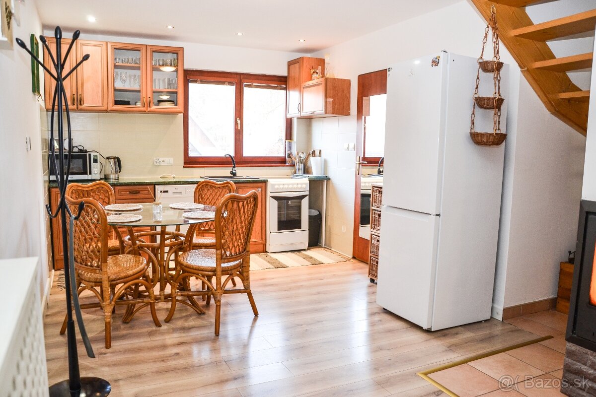 Chata + stavebné pozemky pri Vinianskom jazere, obec Vinné. - 3