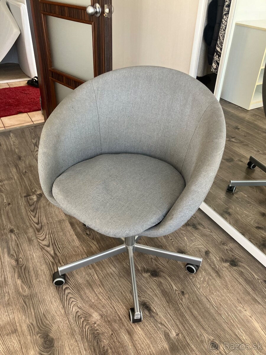 Predám písací stôl a stolicka - 3