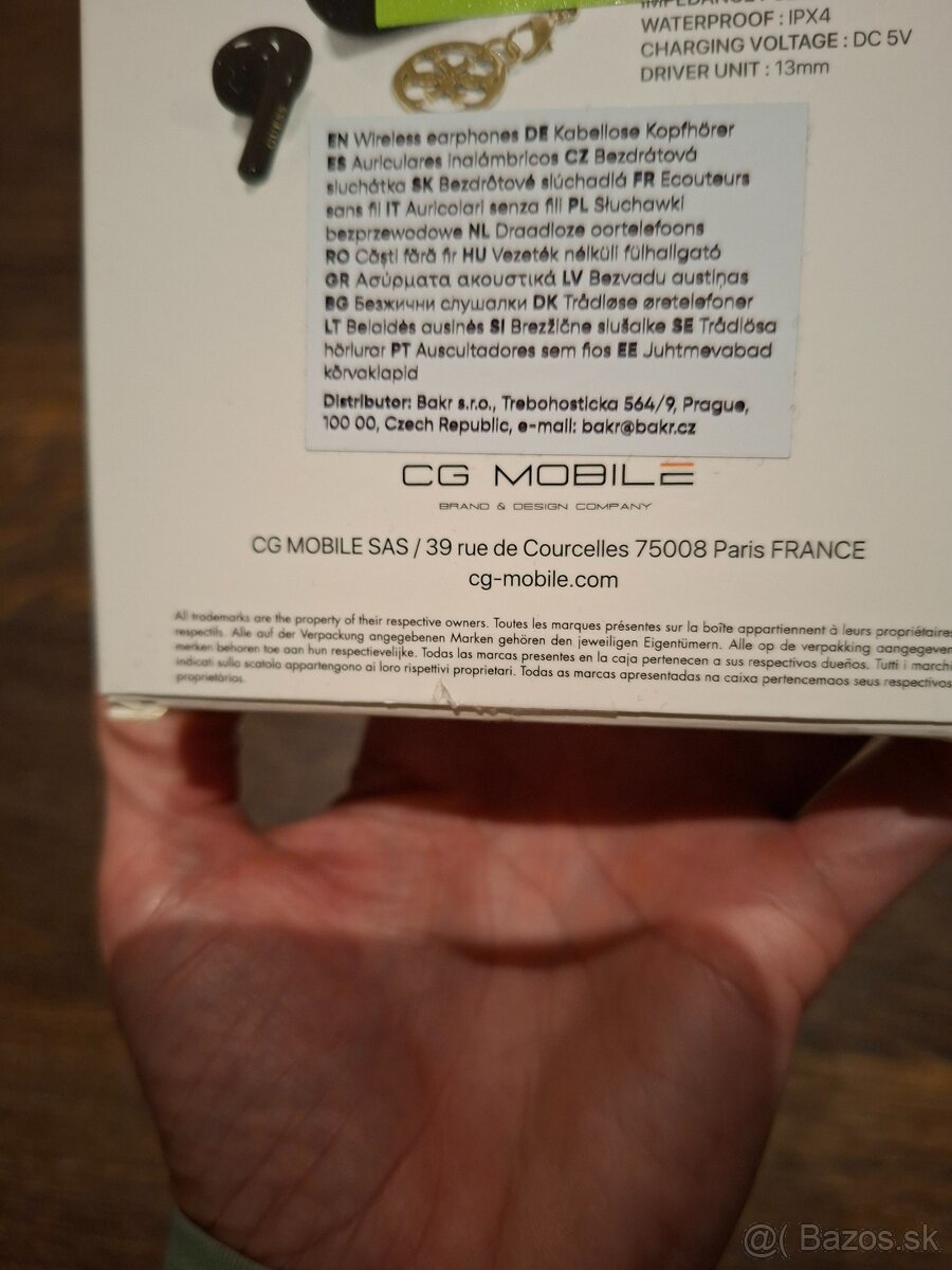 Sluchadla do usi Guess - 3