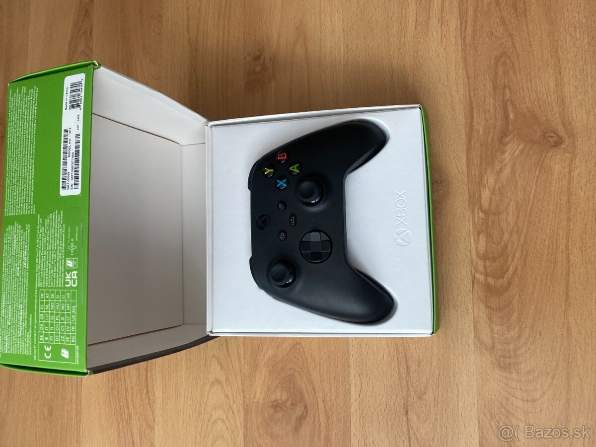 Predám málo používaný xbox wireless controller carbon black - 3