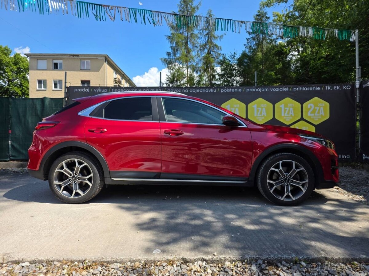 Kia XCeed 1.5 T-GDi Gold - 3